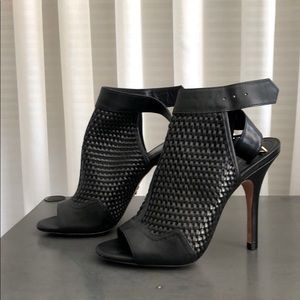 Pour La Victoire York Heels